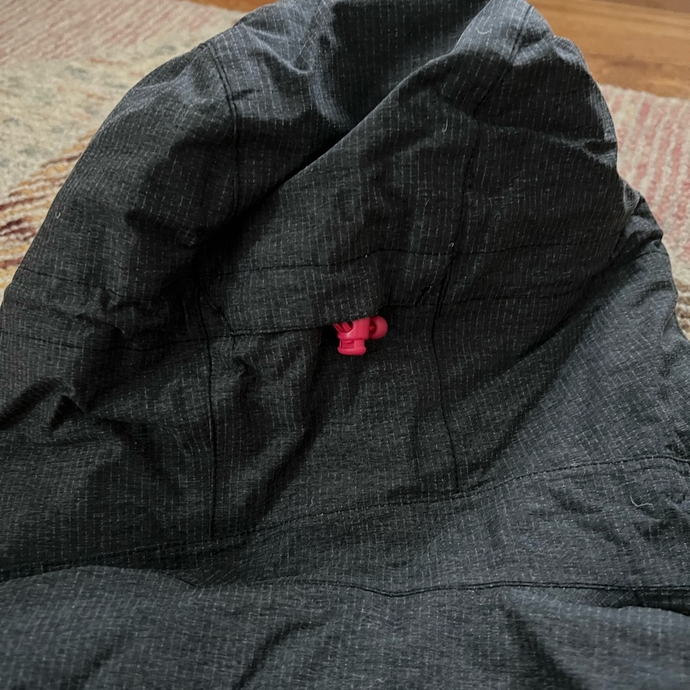 Burton Women’s Charcoal and Pink Ski/Snowboard Coat - Picture 10 of 13